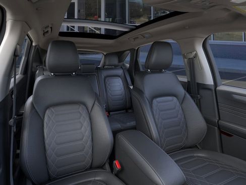 New 2024 Ford Escape Platinum w/ Premium Technology Package image 10