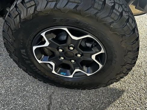 Used 2023 Jeep Wrangler Unlimited Rubicon 4xe image 8