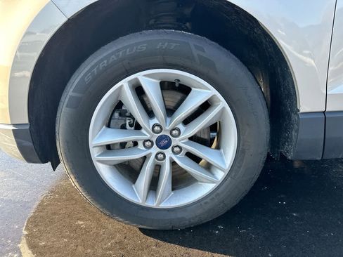 Used 2017 Ford Edge SEL w/ Equipment Group 201A image 19