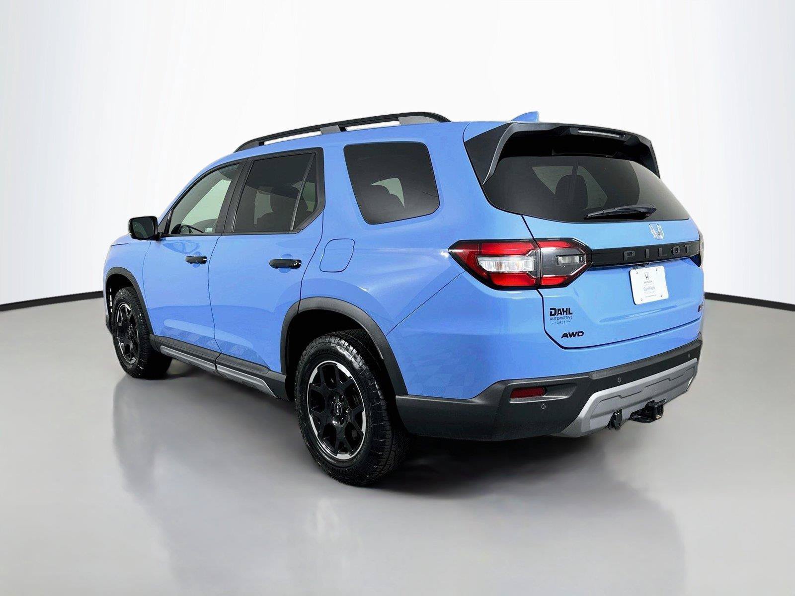Certified 2025 Honda Pilot TrailSport image 10
