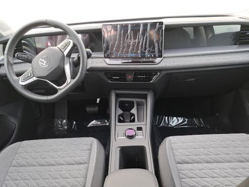 New 2025 Volkswagen Tiguan S image 9