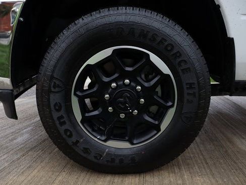 Used 2025 RAM 3500 Laramie image 32