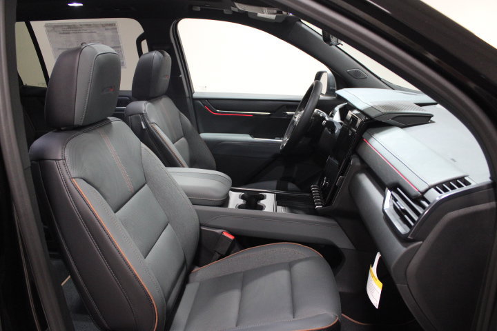 New 2026 GMC Acadia AT4 w/ Luxury Package AWD/4WD image 26