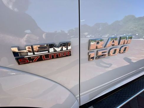Used 2018 RAM 1500 Laramie w/ Convenience Group AWD/4WD image 26