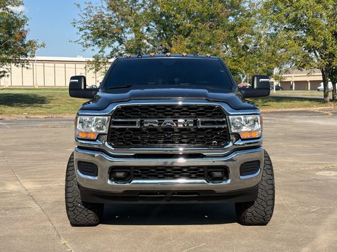 Used 2024 RAM 2500 Tradesman w/ Chrome Appearance Group AWD/4WD image 4