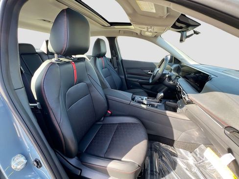 New 2026 Nissan Sentra SR image 28