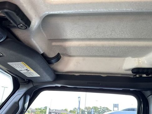 Used 2024 Jeep Wrangler Unlimited Sahara AWD/4WD image 16