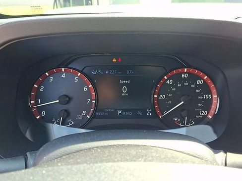 Used 2026 Nissan Frontier PRO-4X w/ Pro-4x Convenience Package AWD/4WD image 20