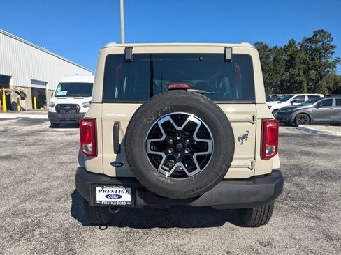 New 2025 Ford Bronco 4-Door image 6