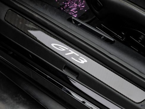 Used 2022 Porsche 911 GT3 image 42