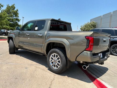 New 2026 Toyota Tacoma Limited AWD/4WD image 7