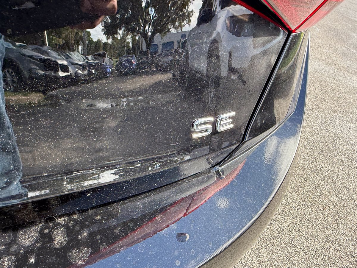 Used 2026 Volkswagen Jetta SE FWD image 36