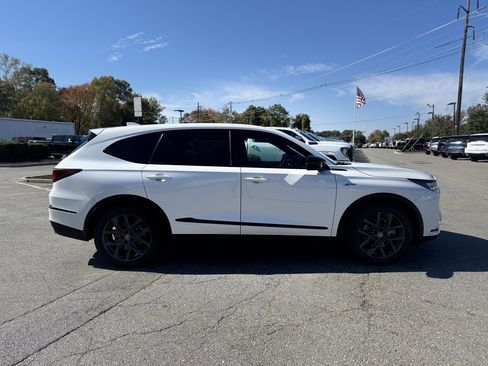 Used 2023 Acura MDX A-Spec image 8