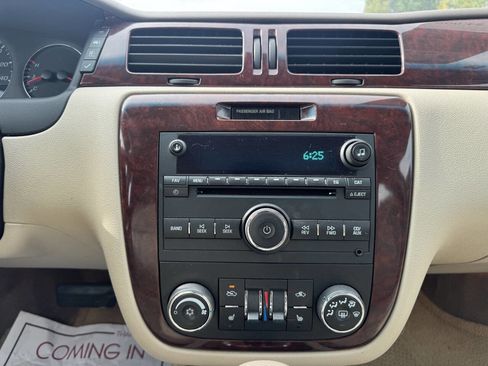 Used 2008 Chevrolet Impala LT w/ Luxury Edition Package image 16