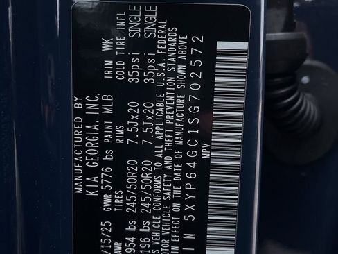 Used 2025 Kia Telluride S image 10