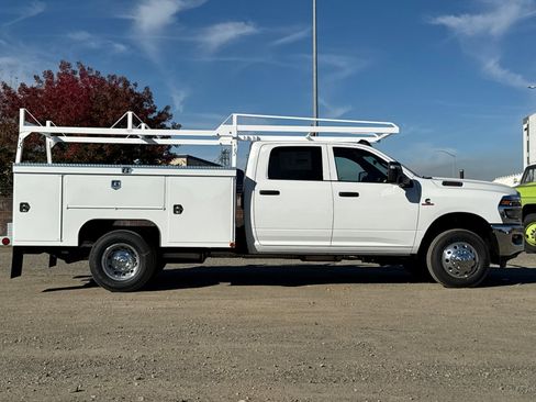 New 2026 RAM 3500 Tradesman w/ Chrome Appearance Group image 2