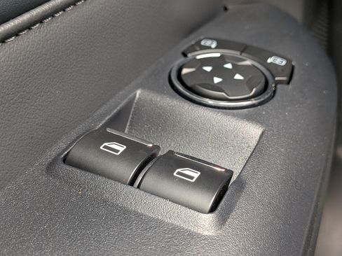 Used 2025 Ford Mustang GT Premium image 19