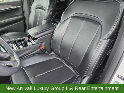 Used 2023 Jeep Grand Cherokee Limited w/ Luxury Tech Group II AWD/4WD image 14