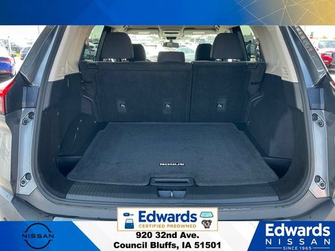 Used 2023 Nissan Rogue SV AWD/4WD image 9