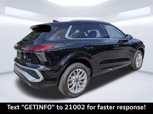 New 2026 Audi Q3 quattro 2.0T AWD/4WD image 3