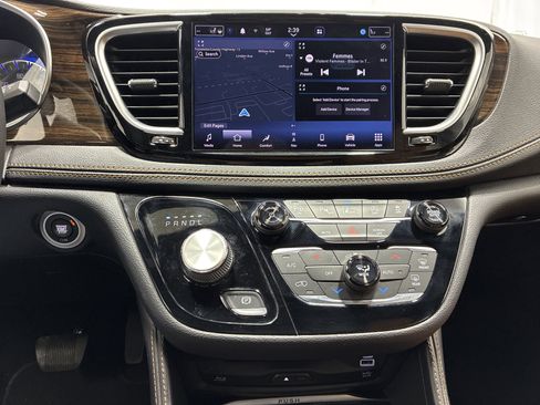 Certified 2022 Chrysler Pacifica Pinnacle AWD/4WD image 24