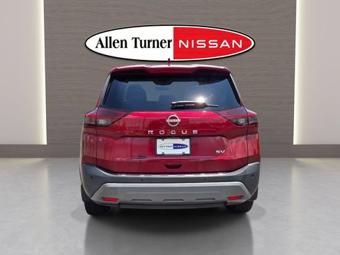 Used 2022 Nissan Rogue SV FWD image 8