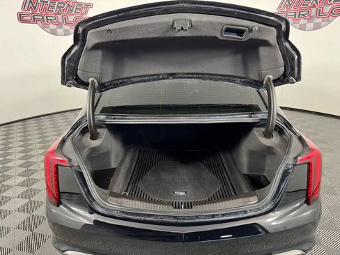 Used 2022 Cadillac CT5 Luxury w/ Cold Weather Package AWD/4WD image 28