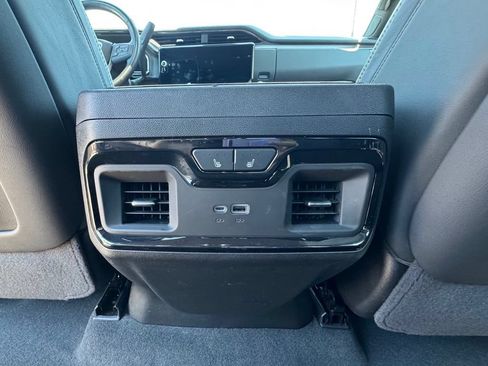 Used 2025 GMC Sierra 2500 AT4X AWD/4WD image 38