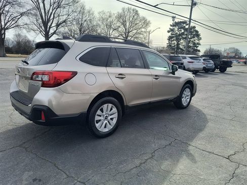 Used 2019 Subaru Outback 2.5i Premium w/ Popular Package #2 image 5