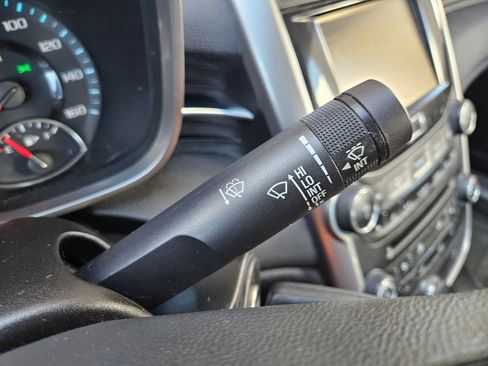 Used 2015 Chevrolet Malibu LT w/ Power Convenience Package image 13