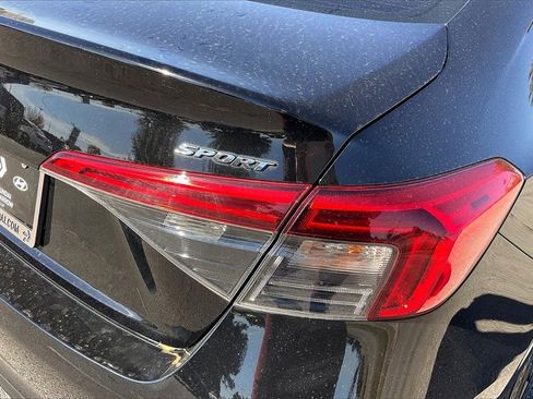 Used 2023 Honda Civic Sport image 35