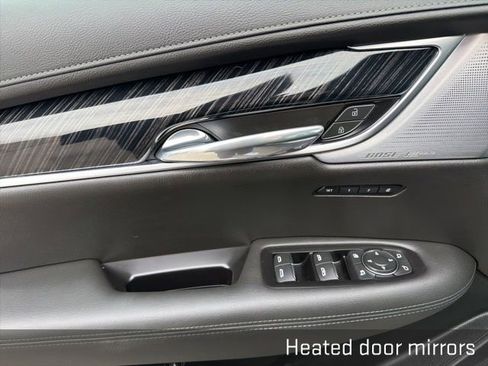 Used 2025 Cadillac XT6 Premium Luxury image 29