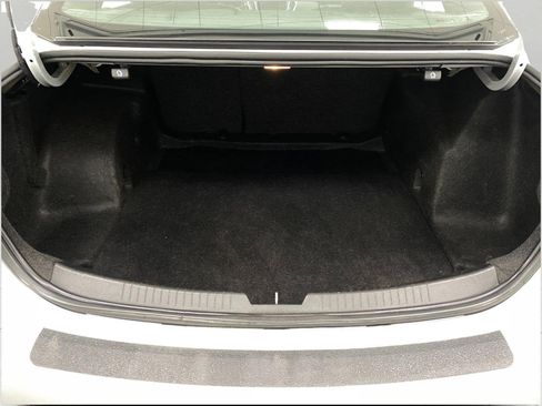 Used 2020 Chevrolet Malibu LT image 6