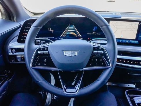 Certified 2025 Cadillac Lyriq Luxury image 22