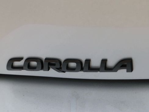 Used 2022 Toyota Corolla SE FWD image 9