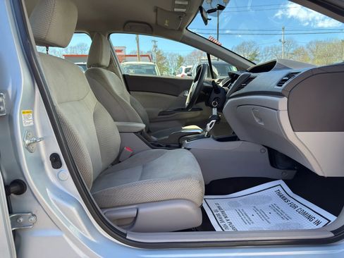 Used 2012 Honda Civic Hybrid Sedan image 22