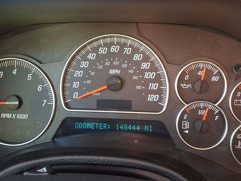 Used 2005 GMC Envoy Denali AWD/4WD image 3