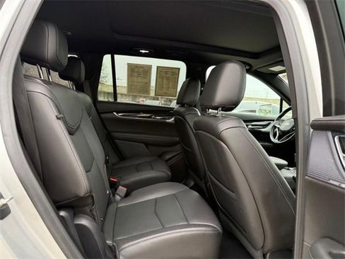 Used 2020 Cadillac XT6 Premium Luxury image 10