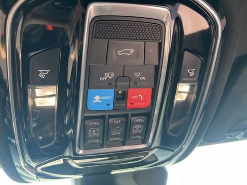 Used 2021 Jeep Grand Cherokee L Summit image 13