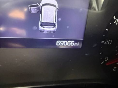 Used 2022 Kia Soul GT-Line FWD image 9