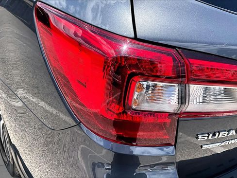 Used 2018 Subaru Outback 3.6R Limited AWD/4WD image 30