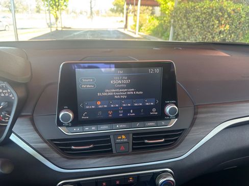 Used 2025 Nissan Altima 2.5 SV image 20