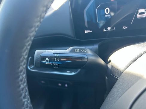 Used 2025 Kia K4 EX image 24