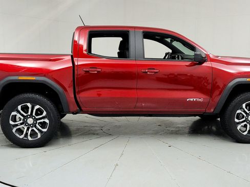 Certified 2024 GMC Canyon AT4 w/ AT4 Premium Package AWD/4WD image 6