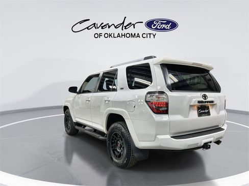 Used 2021 Toyota 4Runner SR5 Premium image 6