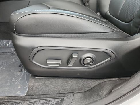 New 2025 Jeep Grand Cherokee Limited 4xe w/ Luxury Tech Group II image 14