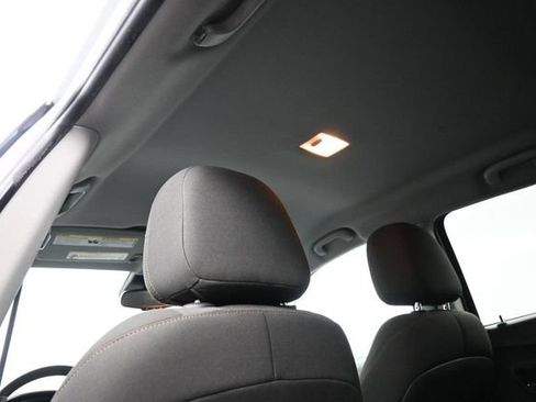 Used 2020 Chevrolet Trax LT FWD image 15