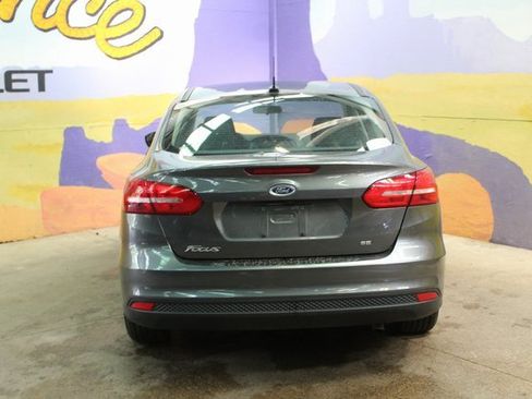 Used 2018 Ford Focus SE image 6