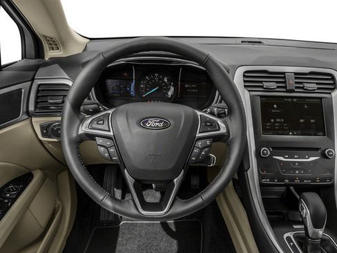 Used 2016 Ford Fusion Titanium FWD image 6