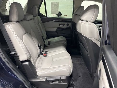 Certified 2023 Honda Pilot Touring image 18